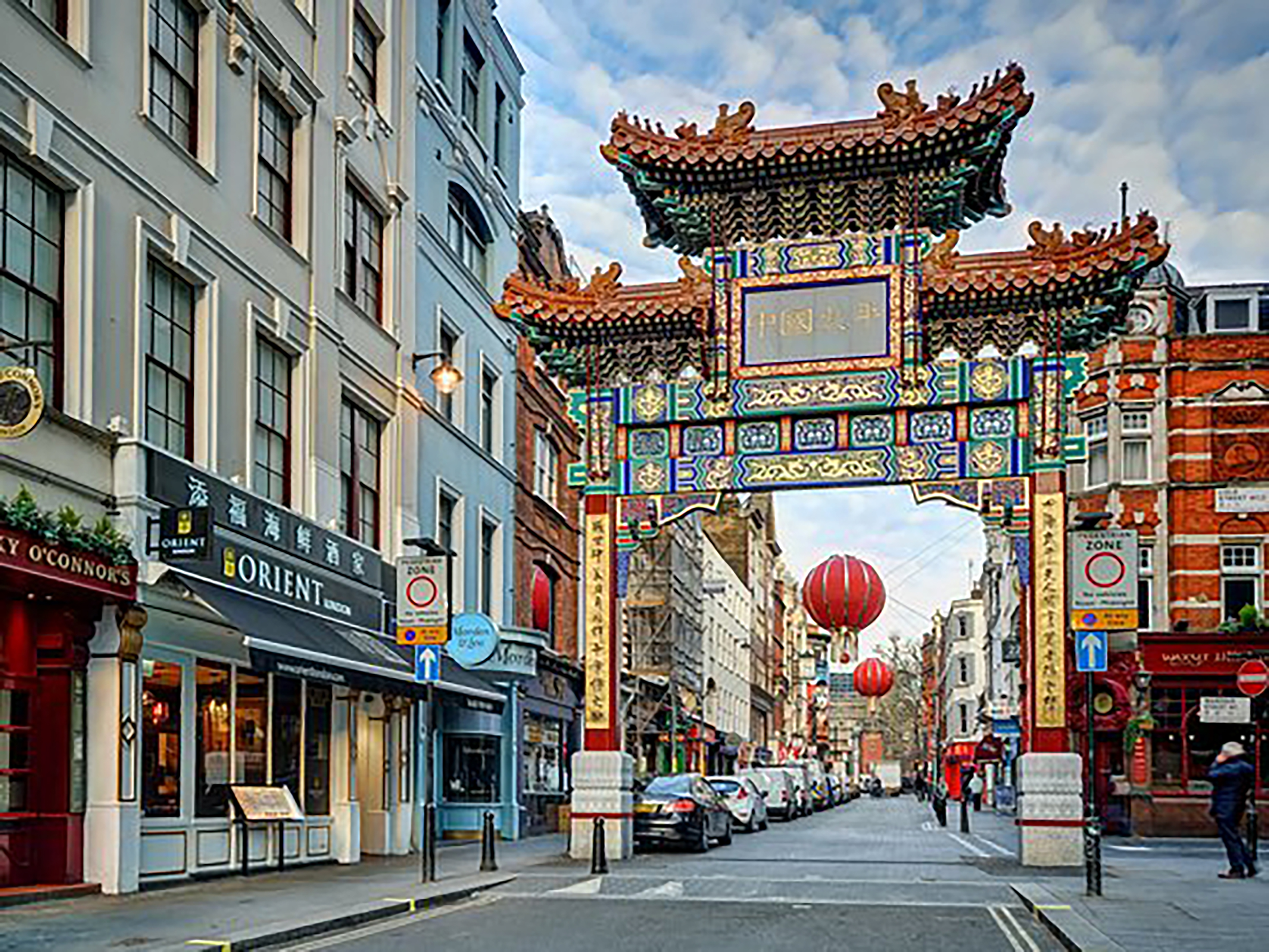 Чайна таун. Чайна Таун Лондон. Soho Чайнатаун. Ворота в Чайнатаун Лондон. Wardour Street.