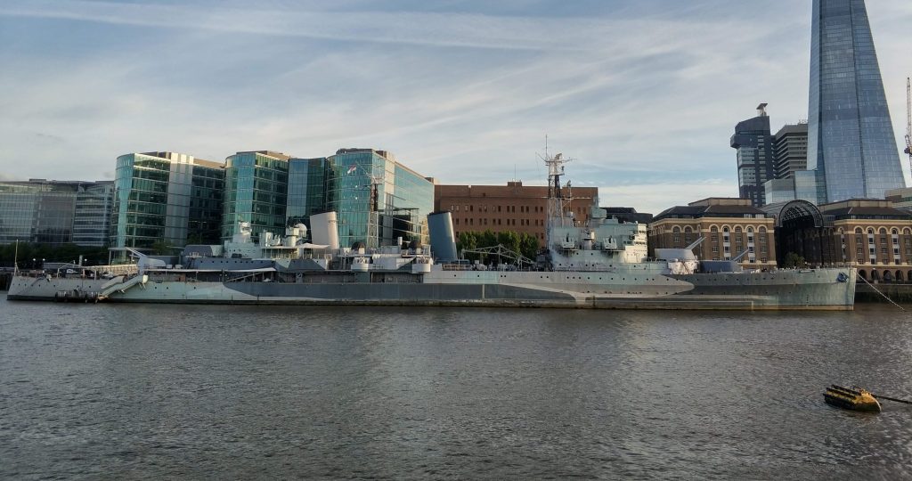 Barco de guerra en Londres