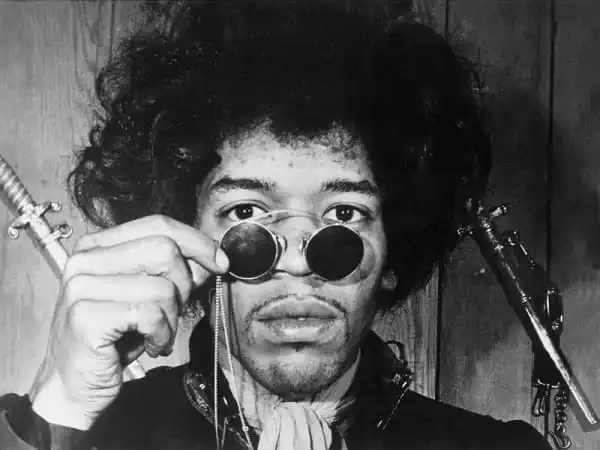 Jimi Hendrix-min