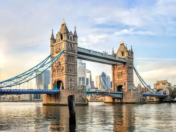 Puente de la Torre - TOUR LONDRES